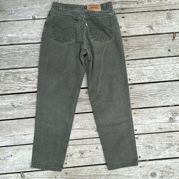 Vintage Levi’s  951 relaxed fit tapered jeans in olive green - Picture 2 of 11